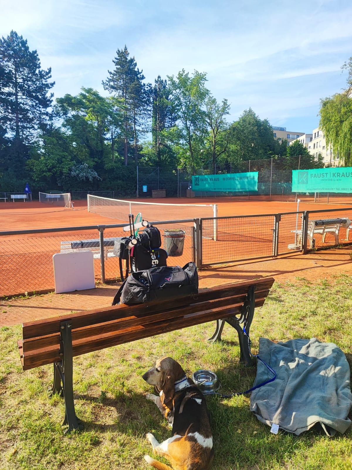 Heimspiel bei TC SW Sachsenhausen – Internationales Flair und starke Fittings 🎾🌏