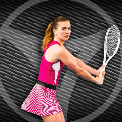 Starter Bundle de myRacket: jugadora con raqueta de tenis a medida
